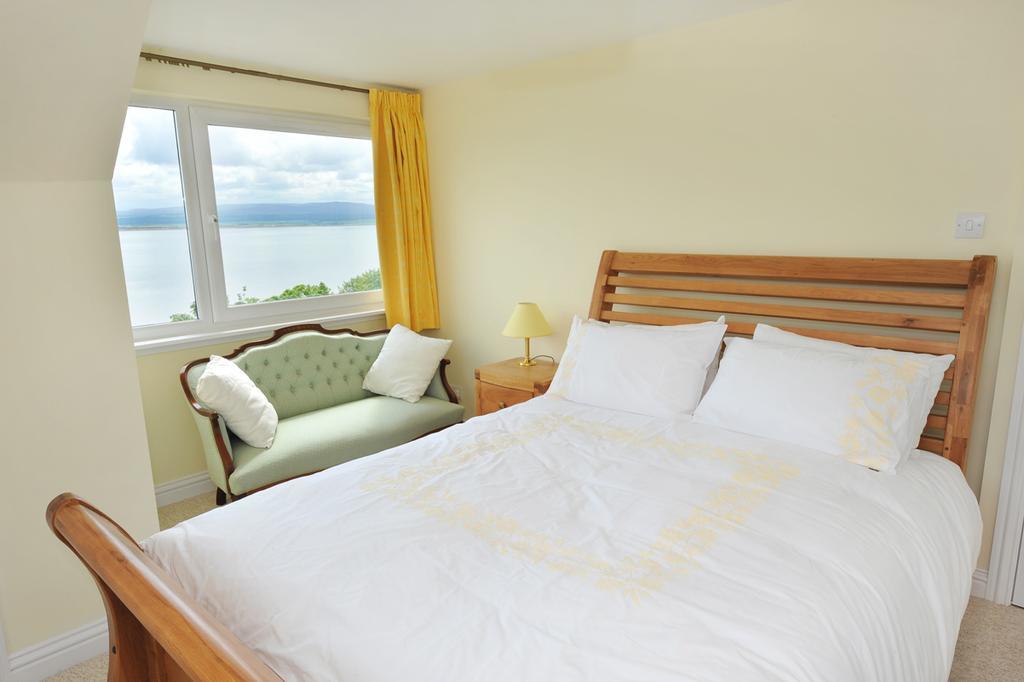 Roth Ach Bed & Breakfast Avoch Ruang foto